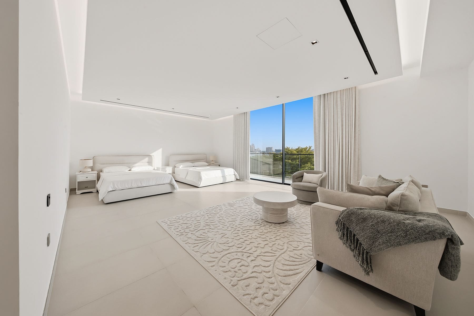 Private Residence 003, interior view 16