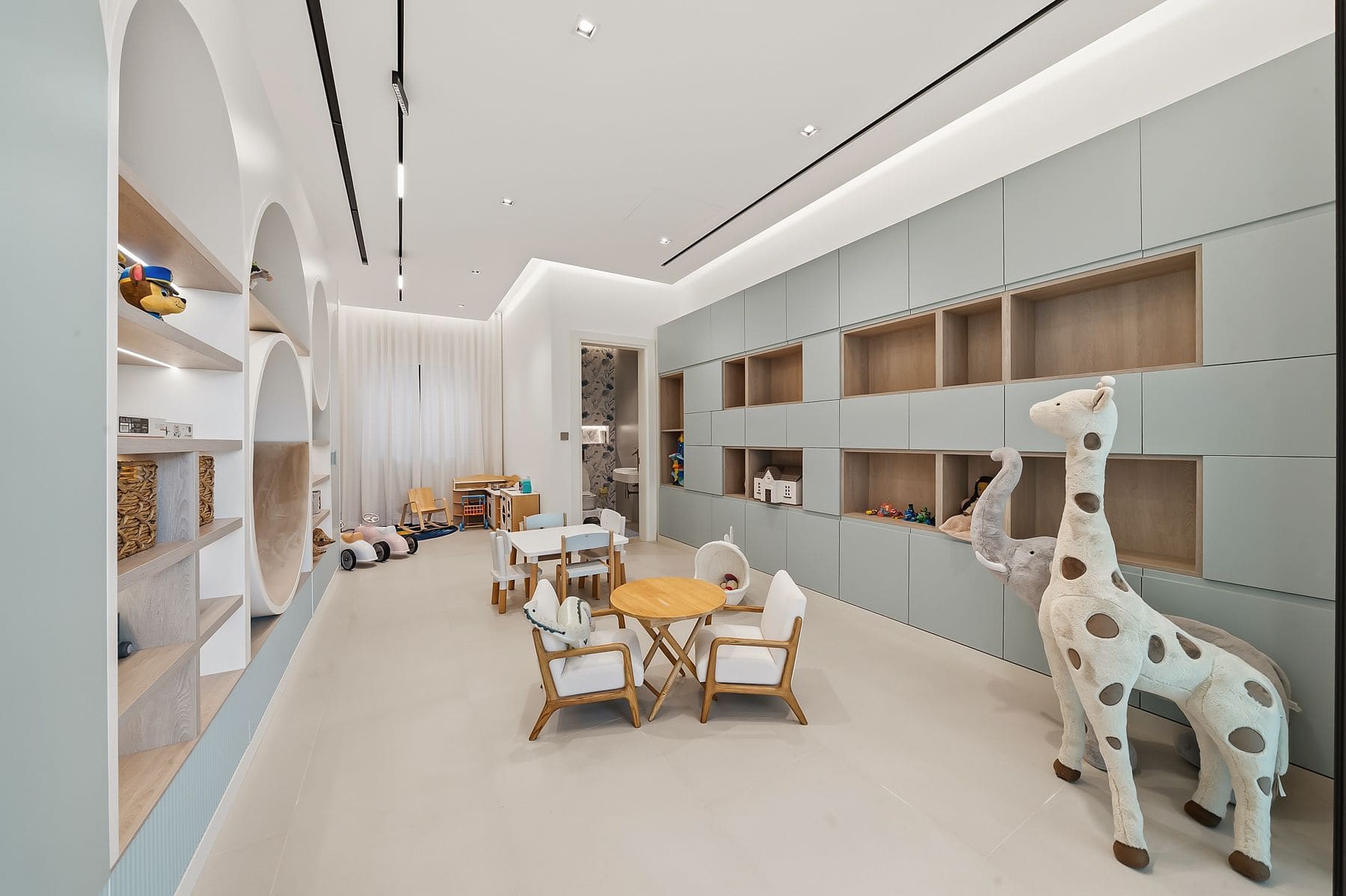 Private Residence 003, interior view 7